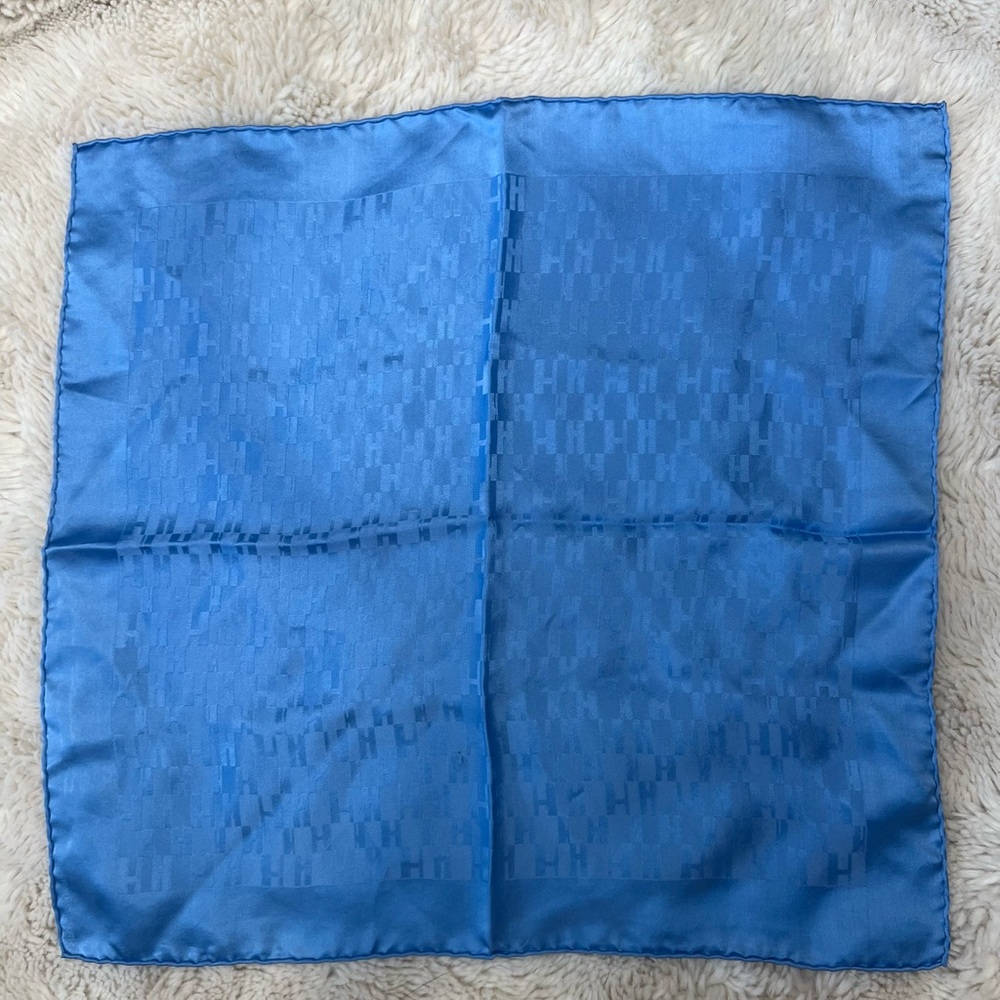 Men’s Hermes Blue H Patterned Pocket Square/ Silk/ Carre 45 - Picture 3 of 7